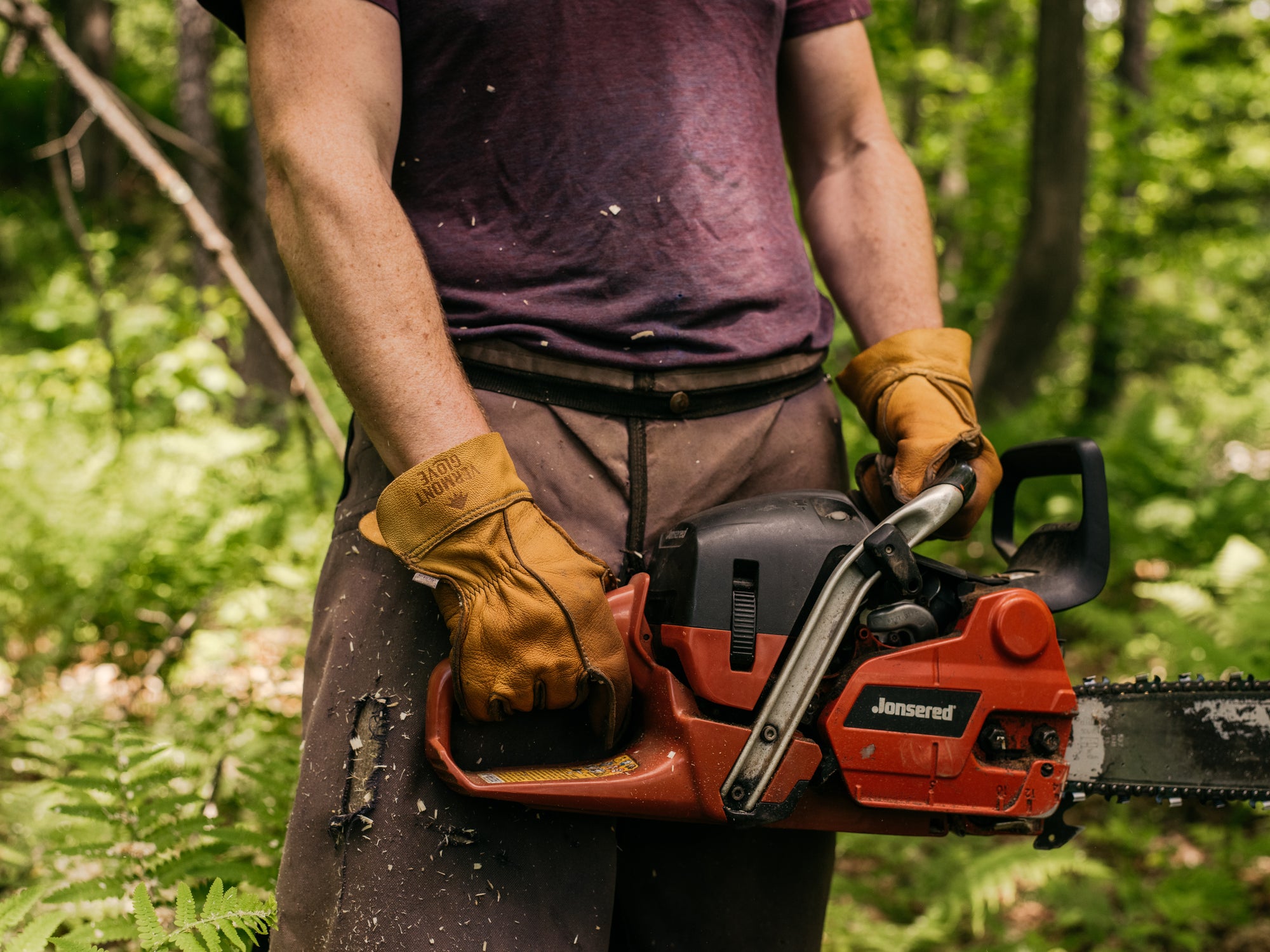 Worker wearing Vermont Glove